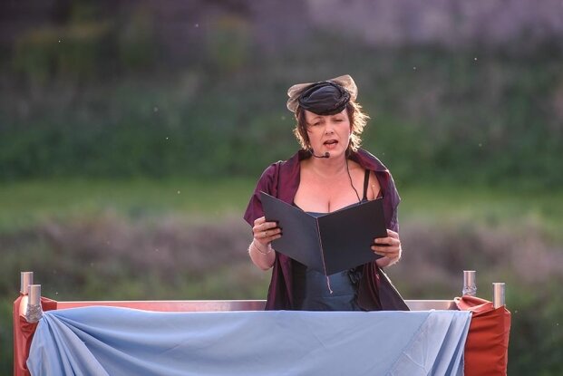 Sowie Lustro Circus Ferus